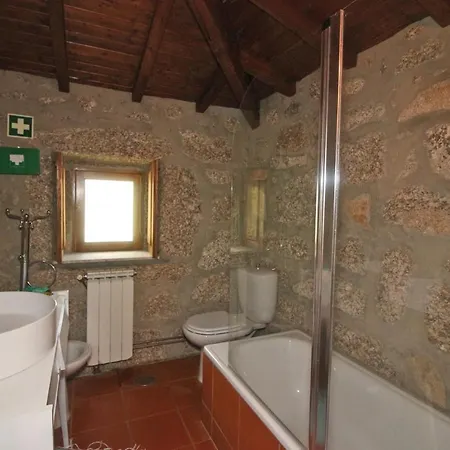 Cabaninhas House By Geres Casas Сasa de vacaciones *