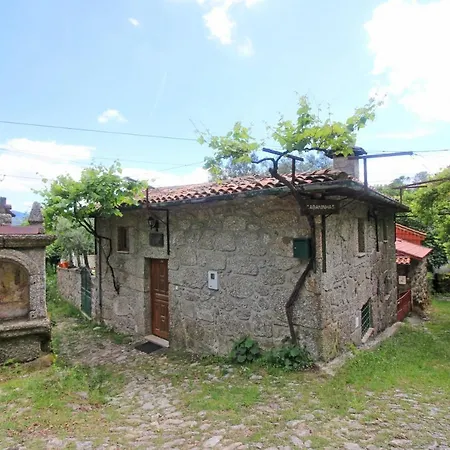 Cabaninhas House By Geres Casas Holiday home Terras de Bouro