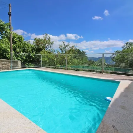 Сasa de vacaciones Cabaninhas House By Geres Casas Terras de Bouro
